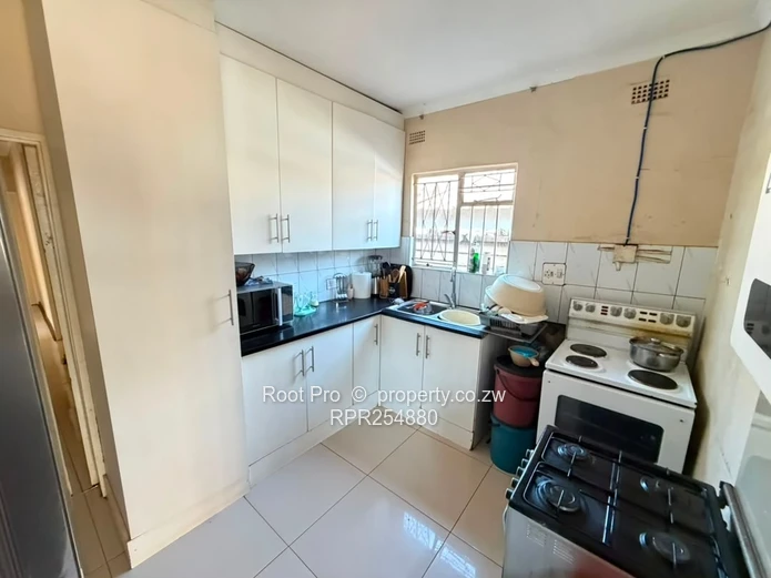 Warren Park 1 home to let