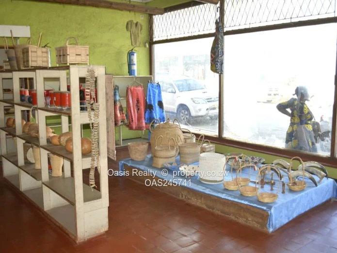 Prime Corner Retail Unit To Let – Dual Frontage Exposure (Mutare CBD)