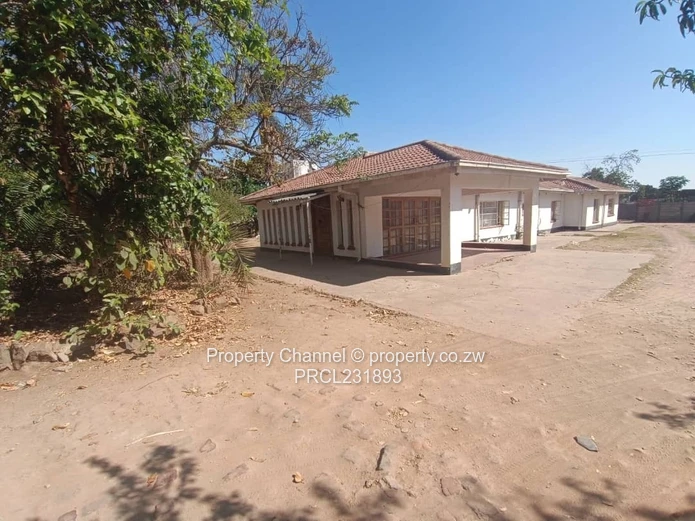 Greendale 5-Bed Home on 5,502 m² — Main En-Suite