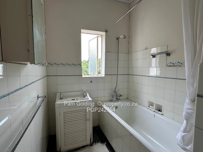 Tranquil Family Retreat With A Natural Stream