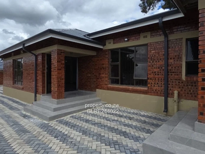 Paved Red-Brick 2-Bed Home with Borehole in Mabelreign