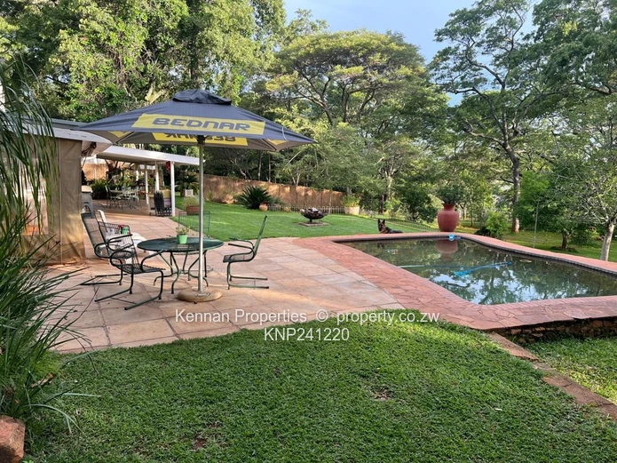 Spacious property on 7,5acres of land with beautiful msasa trees