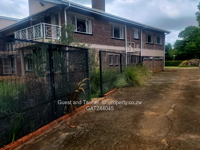 9 Bedroomed house For Sale In Gunhill