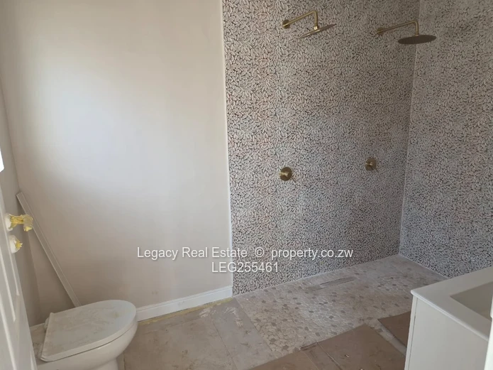 Greendale North: Modern 4-Bed with Double Garage & Borehole