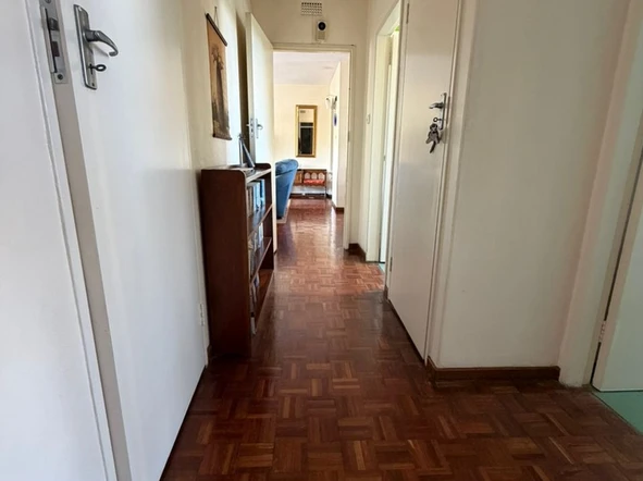 2 Bedroom Flat & Apartment