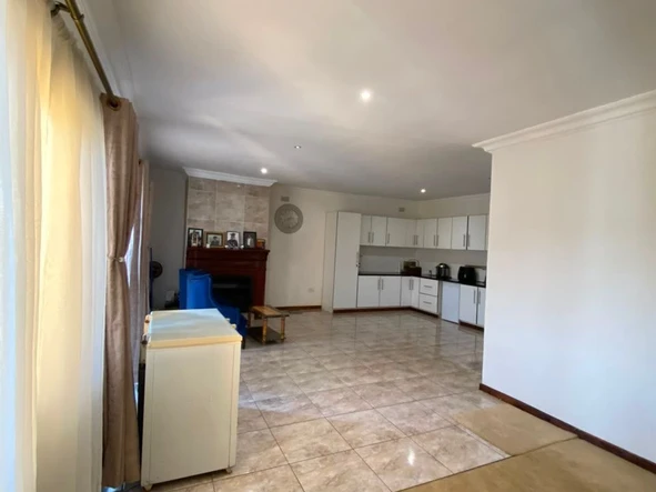 9 Bedroom House