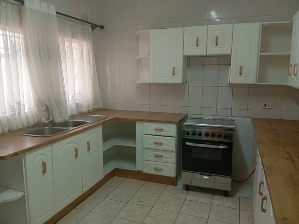 3 Bedroom Garden Flat