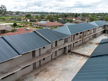 2 Bedroom Flat & Apartment