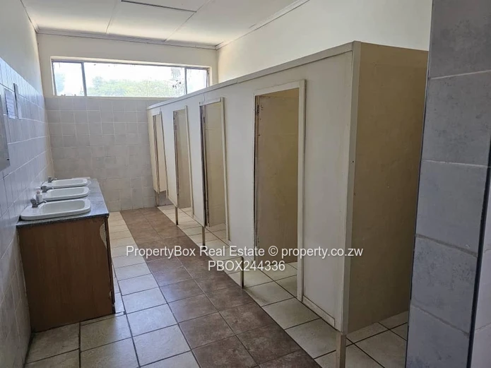 Eastlea 40sqm Office to rent for immediate occupation!