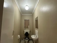 2 Bedroom Flat & Apartment