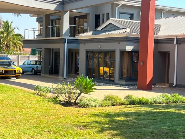 6 Bedroom House