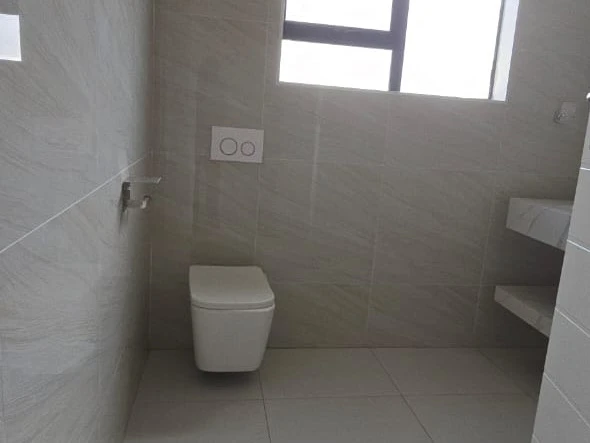 2 Bedroom Flat & Apartment