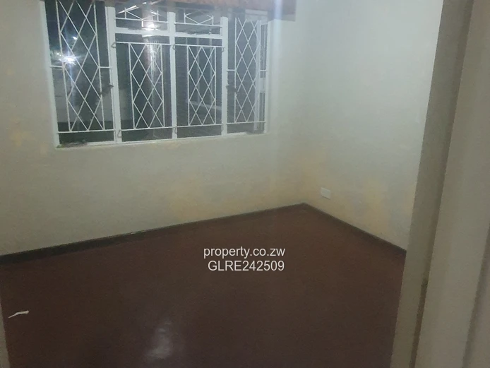 5-Bed Budiriro House -  Bath & En-suite