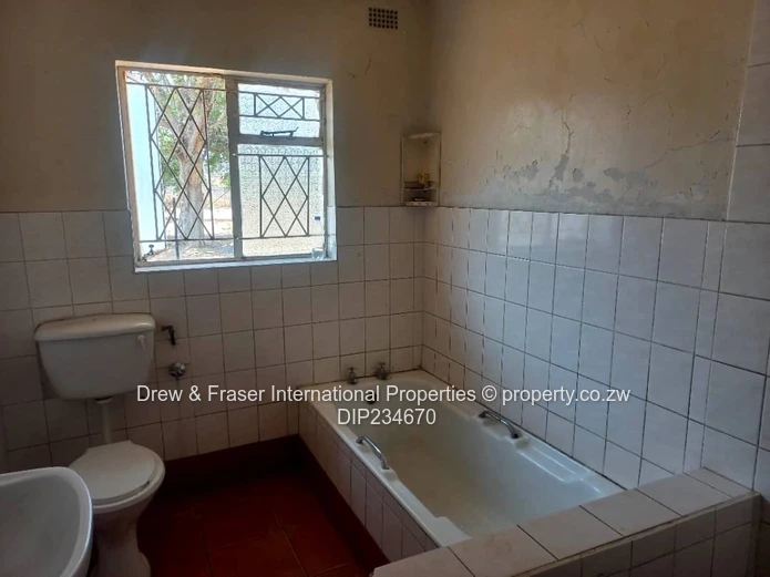 Hatfield 4 beds house for sale $150k