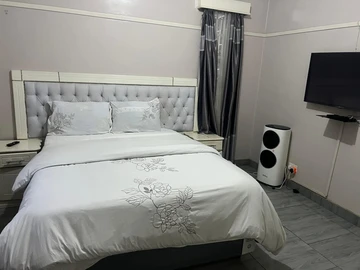 2 Bedroom Garden Flat