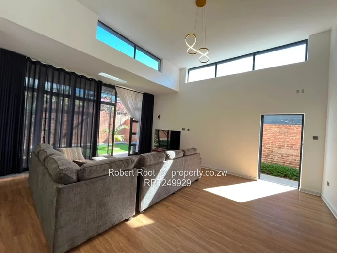 Modern 3 bed Cluster in Mount Pleasant