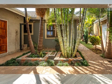 5 Bedroom House