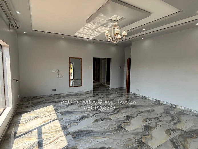 6 Bed House To Rent In Gletwyn 