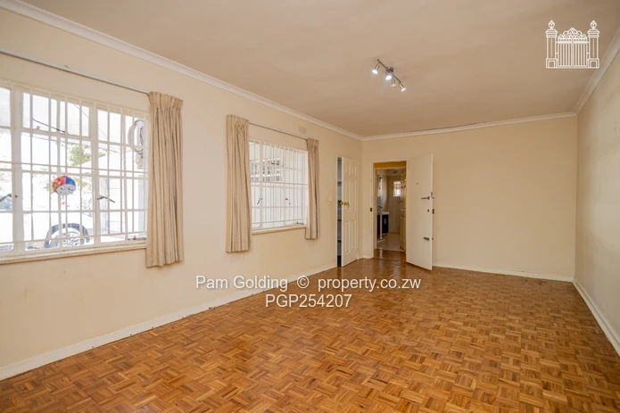Immaculate Executive Home in Excellent location