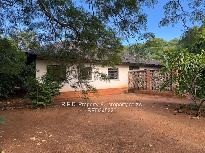 Neat Family Home for Rent In Hillside!