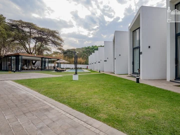 Hotel & Lodge