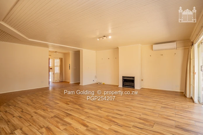 Immaculate Executive Home in Excellent location