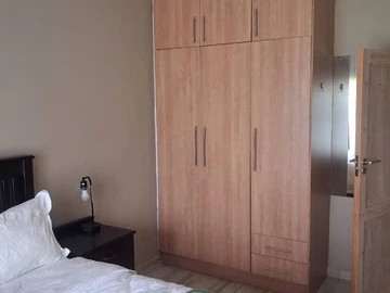 3 Bedroom Flat & Apartment