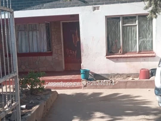 A 3 bedroomed house for sale in St Mary's Chitungwiza