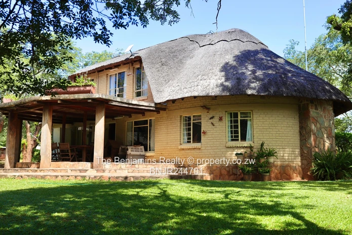 House for sale in Bushmead Masvingo (Sole Mandate)