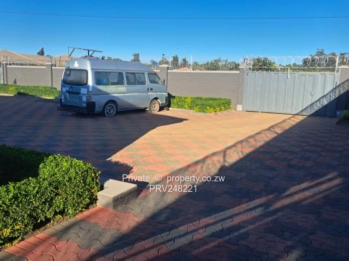 3 Bedroom Cluster To Let In Fairview - Westgate