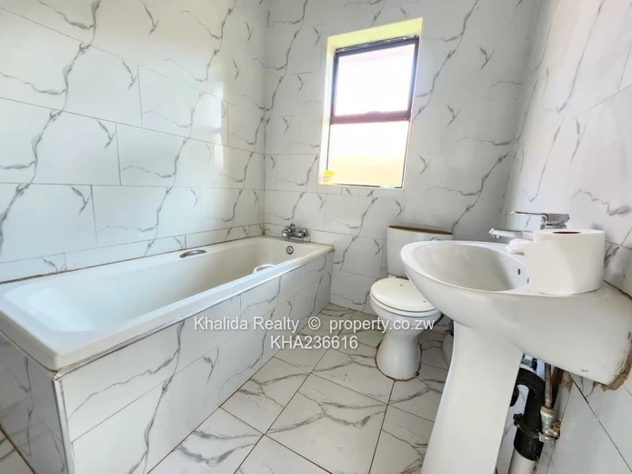 Madokero Estate House For Sale (Sole Mandate)