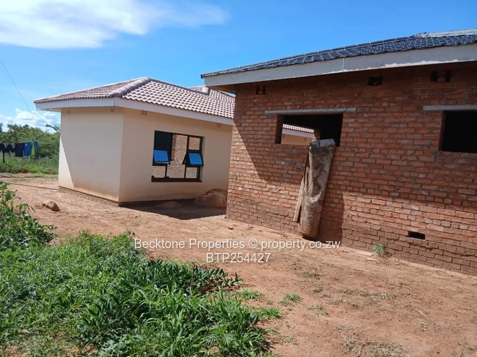 Partly Finished 4-Bed with Completed Flatlet on 1300m², Highmount