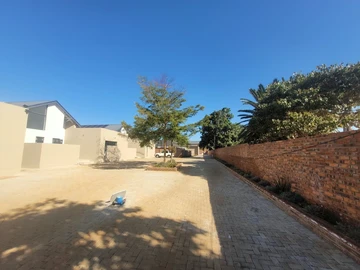 4 Bedroom Garden Flat