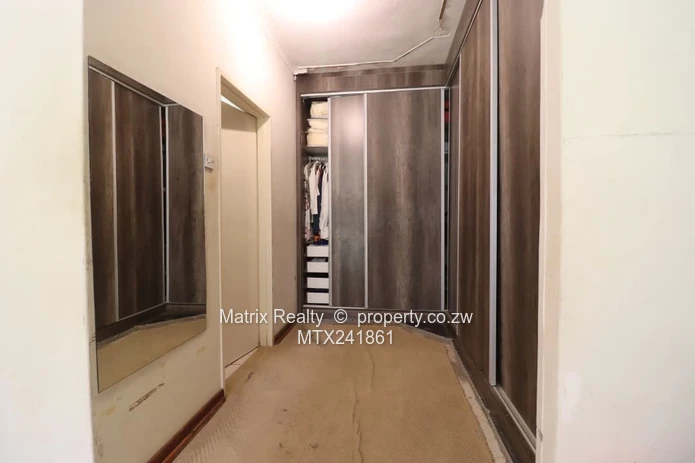 Family Home in Borrowdale Brooke Estate