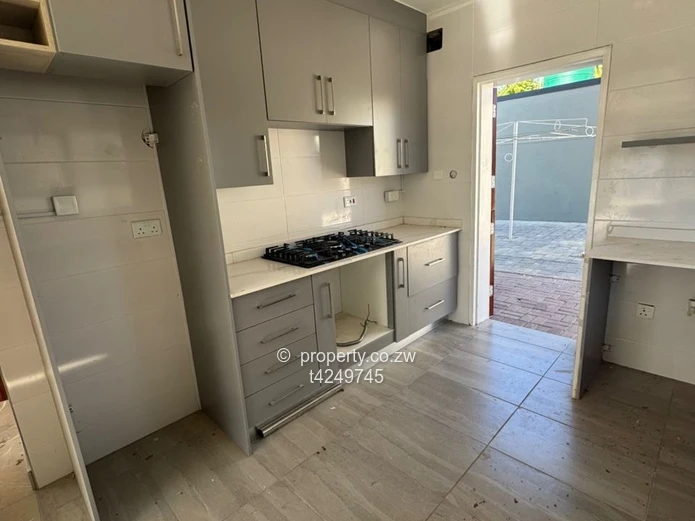 Marlborough East 4 bedroomed duplex apartment for rent 
