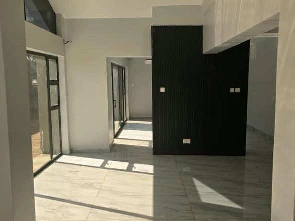 3 Bedroom Flat & Apartment
