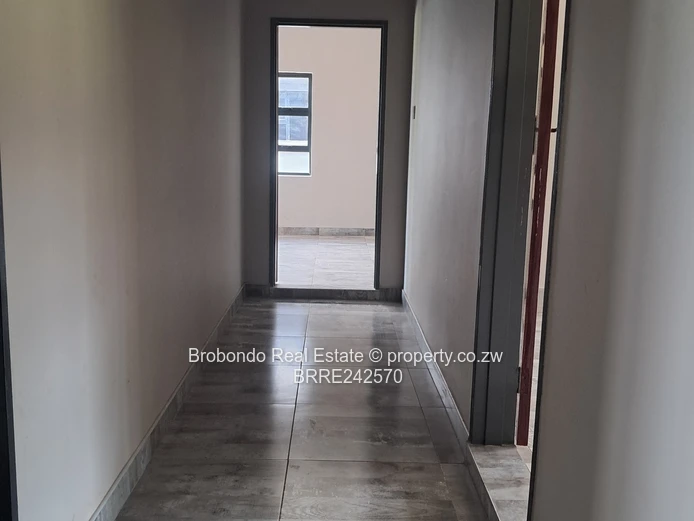 Discover this modern and luxury newly built property in Brookview for Sale! 