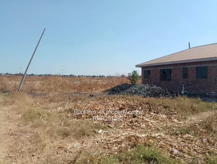 Dzivarasekwa stand for sale (Sole Mandate)
