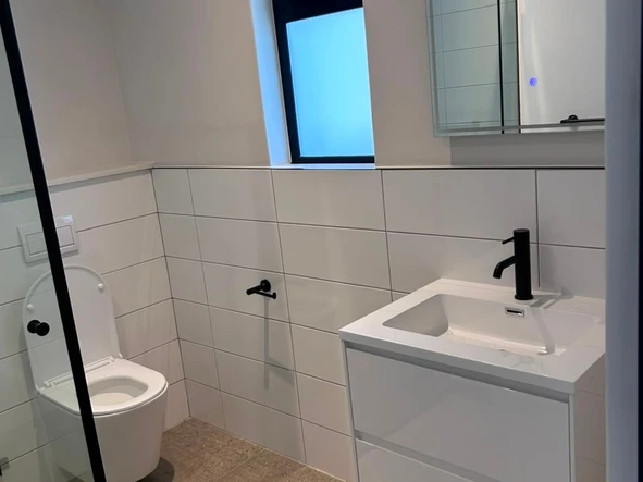 2 Bedroom Flat & Apartment