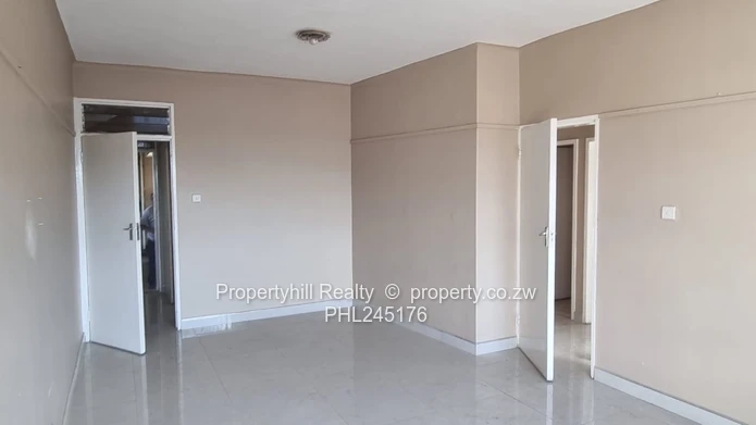 Vacant Flat Available For Immediate Occupation  (Sole Mandate)