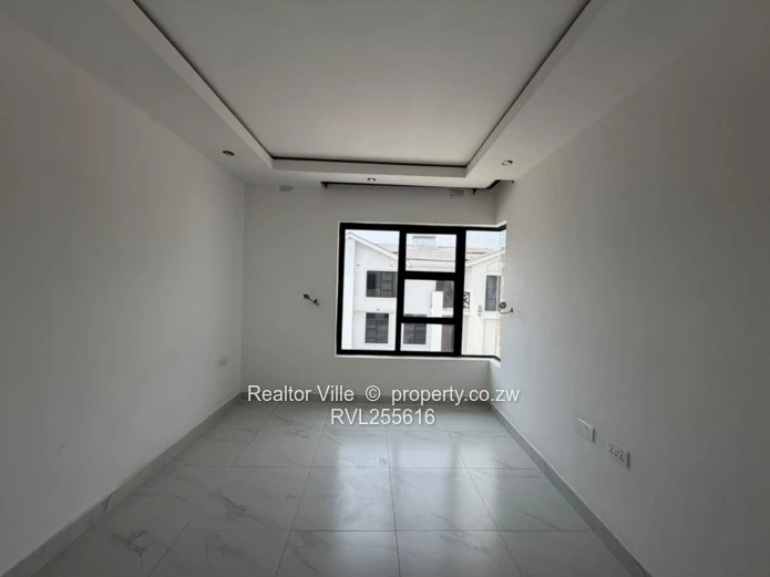 4 Bedroom Cluster Home for Sale in Marlborough