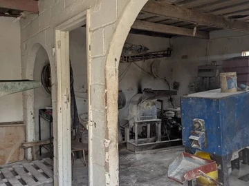 Shop & Retail Property