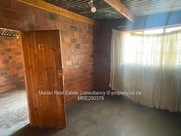 4-Room House, New Magwegwe  For Sale