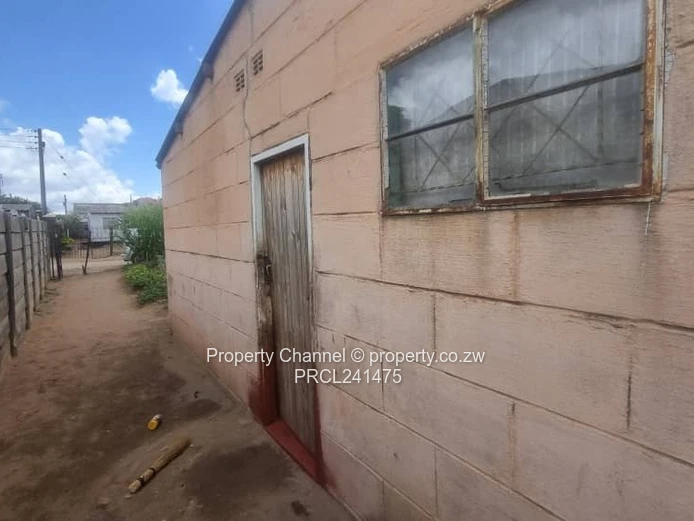 Core House in New Mabvuku, Harare South -  Council Cession no Deeds