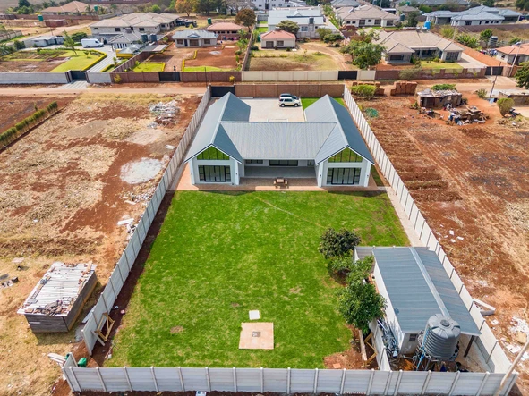 5 Bedroom House