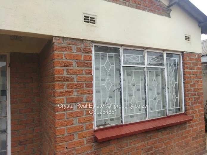 Chitungwiza House , Unit H