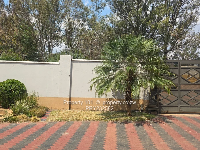 To Rent ~The Grange 5 bedrooms House (furnished @$3000)