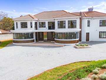 7 Bedroom House