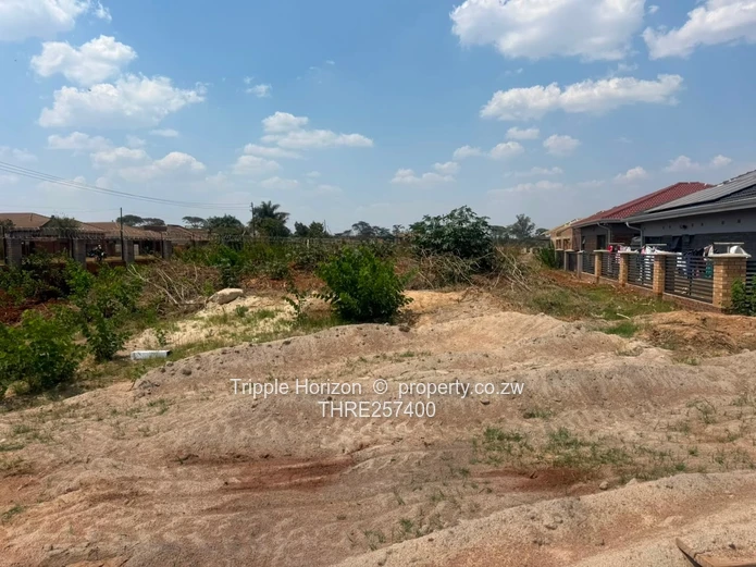 400m² Stand in Cold Comfort — Tarred Roads & Services