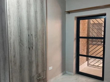 Flat & Apartment